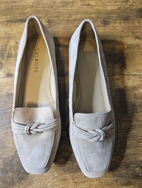 NEW Talbots Stella Knotted Suede Women's 7.5M Flats Loafers Beige SCUFF ON TOE